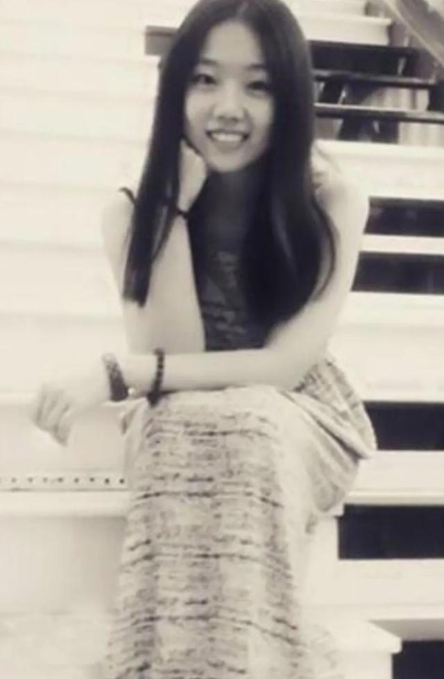 12岁爆红却毅然退圈，最终皈依佛门，小鸽子胡雅