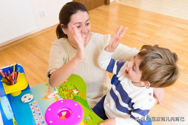 遇事总问父母，孩子缺乏自立性怎么办？需要“挫折教育”来帮忙