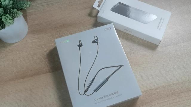 vivox9plus耳机怎么用(vivox9耳机正确插)