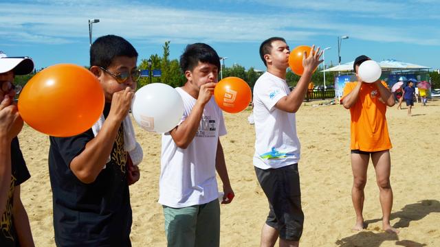 吹气球工具怎么用酒吧吹气球工具怎么用