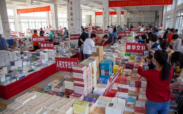 Xinhua Bookstore innovatively launched the cloud library to explore the ...