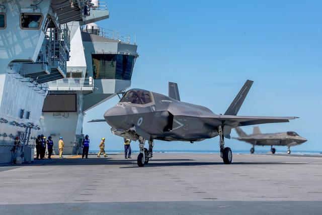 The British F35 Crashed Into The Sea Has Been Salvaged, And The Air ...