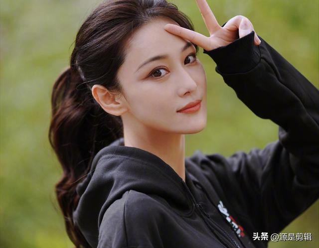 Appreciation of Zhang Xinyu's beautiful photos in casual dress - iNEWS