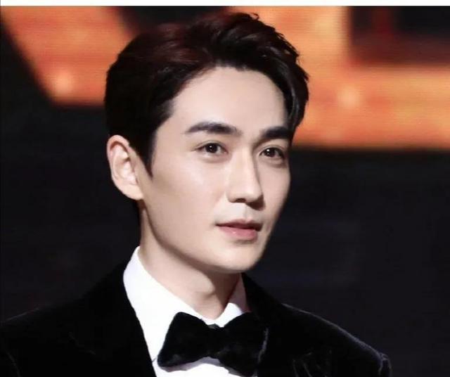 If the Golden Rooster Award was not given to Zhu Yilong, but to someone