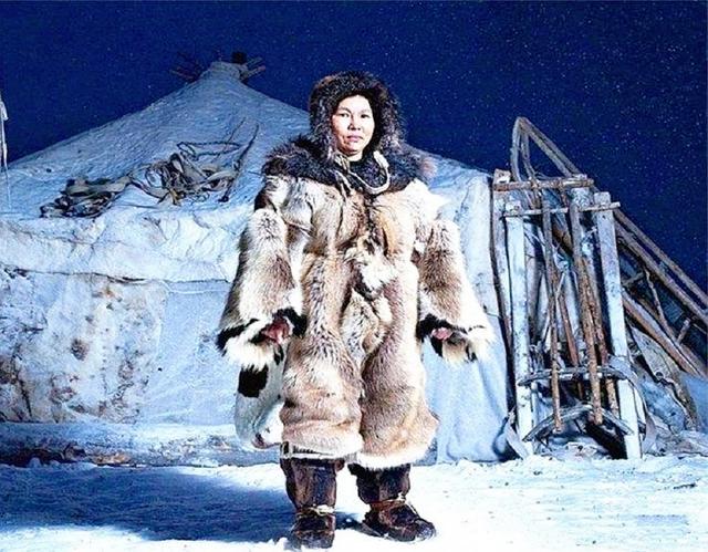 -50°C!Why don't the Inuit live in igloos?If you set fire in the house ...