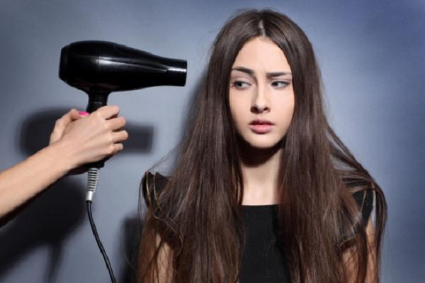 should-you-blow-dry-your-hair-after-washing-or-dry-it-naturally-inews