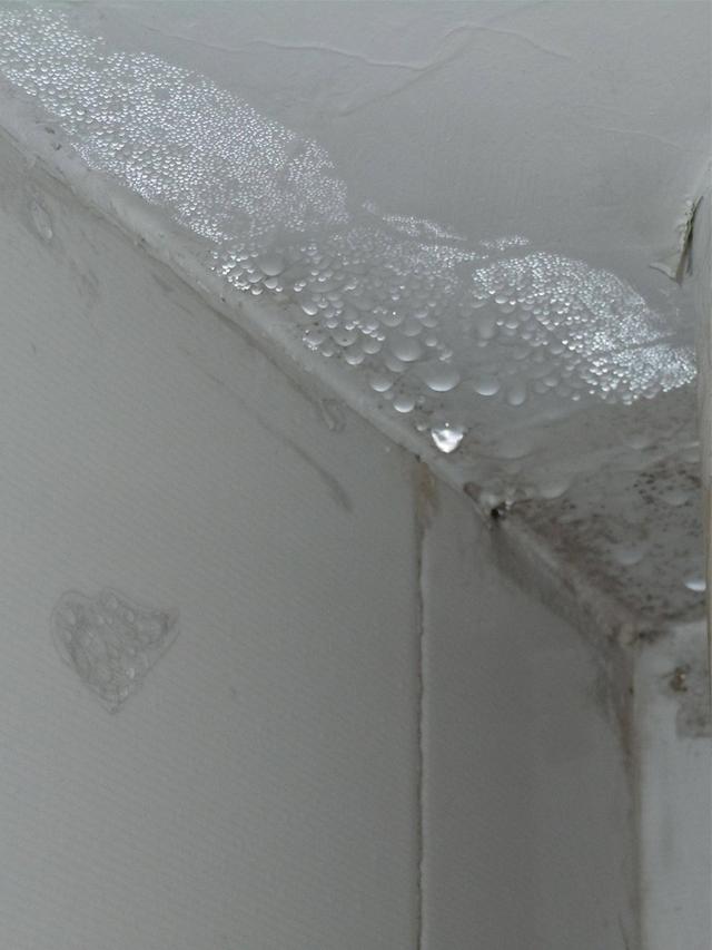 Can you tell the difference between water leaks upstairs or