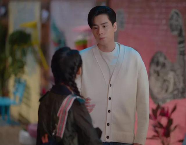 Hu Yitian and Chen Yuqi's new drama Time and Space Romance strikes