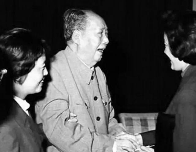 When Mao Zedong was seriously ill, she told his secretary Zhang Yufeng ...