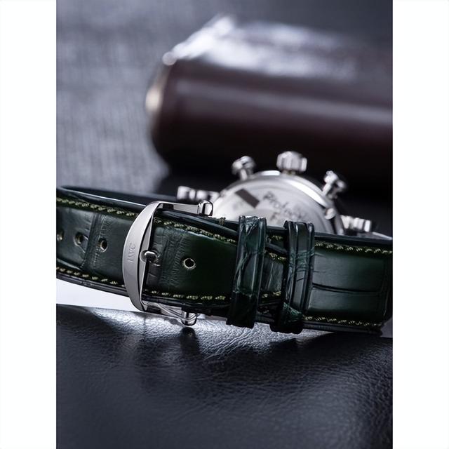 How are watch straps cleaned?How long have you been cleaning? iNEWS