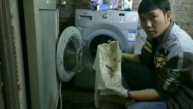 洗衣机用洗衣机槽清洗剂洗后有污垢怎么处理