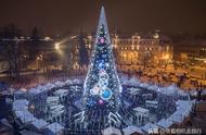 Lithuanian capital stands case giant christmas tree, look to have a mystery additionally from inside