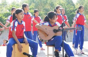 化州：“东方红”合唱团首啼 唱响乡村儿童音乐梦！