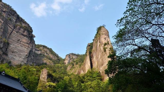 高启《游灵岩记》原文鉴赏