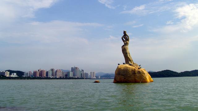 汕头和厦门哪个城市更好