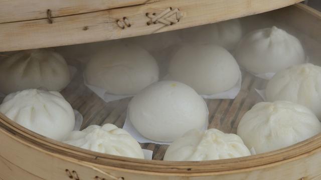 做包子时酵母和泡打粉要一起放吗