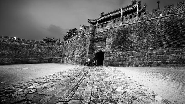 与战争有关的诗句简短