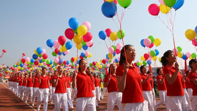 小学生运动会领导人的开幕词（精选）