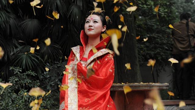 古代美女的诗句名言