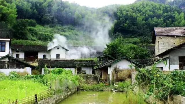 小山村的美景作文