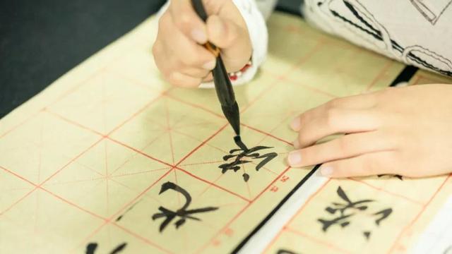 教育人要积极向上的诗句