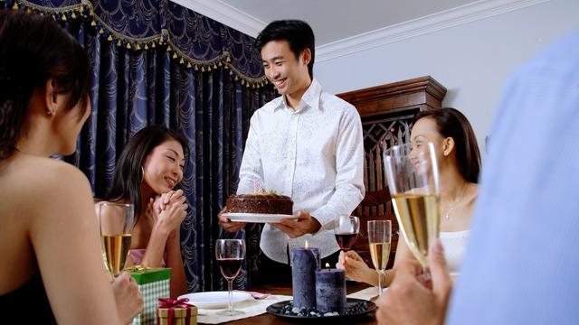 【精品】生日主持词范文集锦九篇