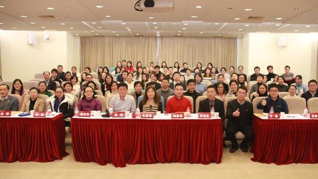 辅导员年终述职报告