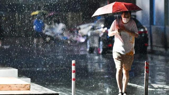 雨的诗歌自创