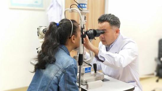 爱眼日作文：嘴、眼睛、耳朵和鼻子精选