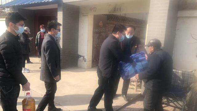 贫困劳动力转移就业简报（精选）