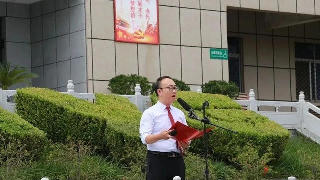 鼓励高考的短句
