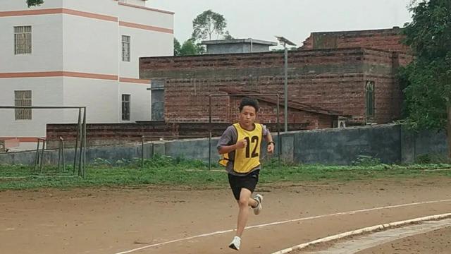 关于坚持的作文素材