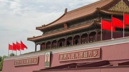 爱国情怀的作文高二