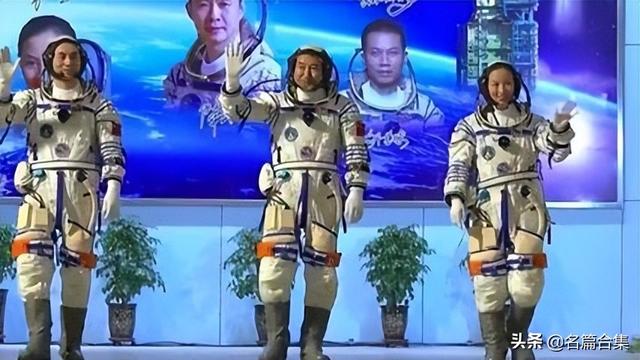 多年后归来诗词