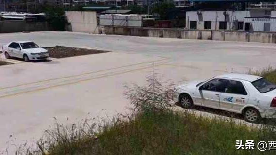 科目二倒车入库角度