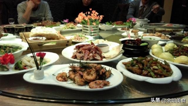 公司团队聚餐的祝酒词通用