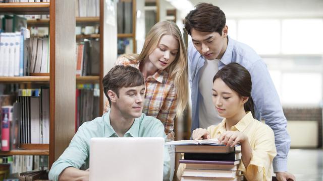 新生入学教育发言稿
