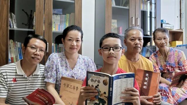 教师廉洁家庭事迹材料通用
