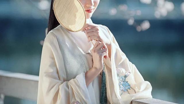 暗恋的古诗句
