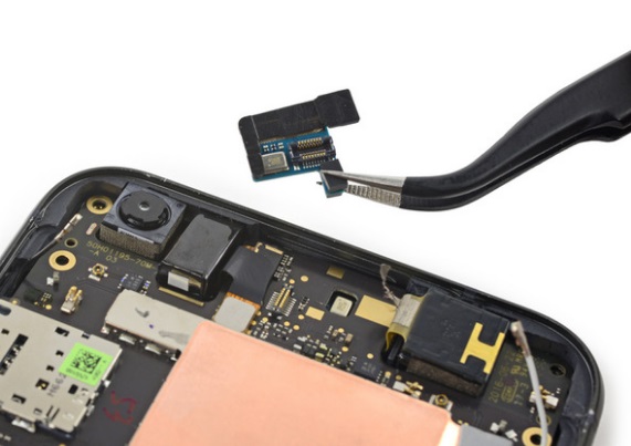 拆卸Google Pixel XL：HTC 代工生产，內部设计方案很“Google”