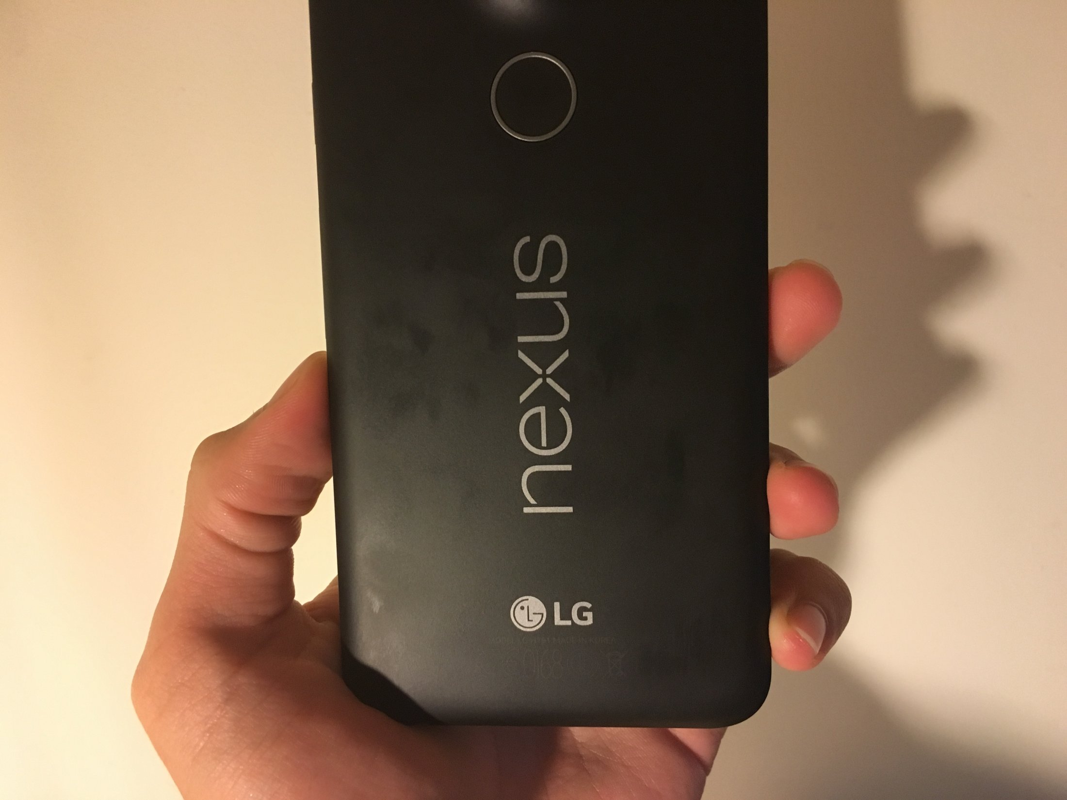 LG Nexus 5X 拆箱 ：简易、纯碎的感受