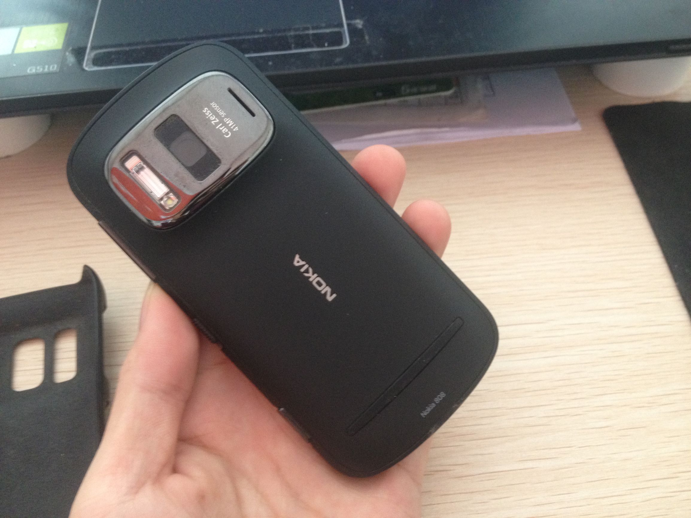 回味无穷經典，一代照相神机Nokia808，4100万清晰度
