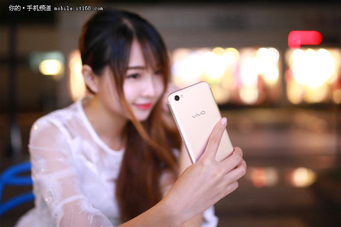 vivo X9评测：前置双摄让自拍不仅是美颜