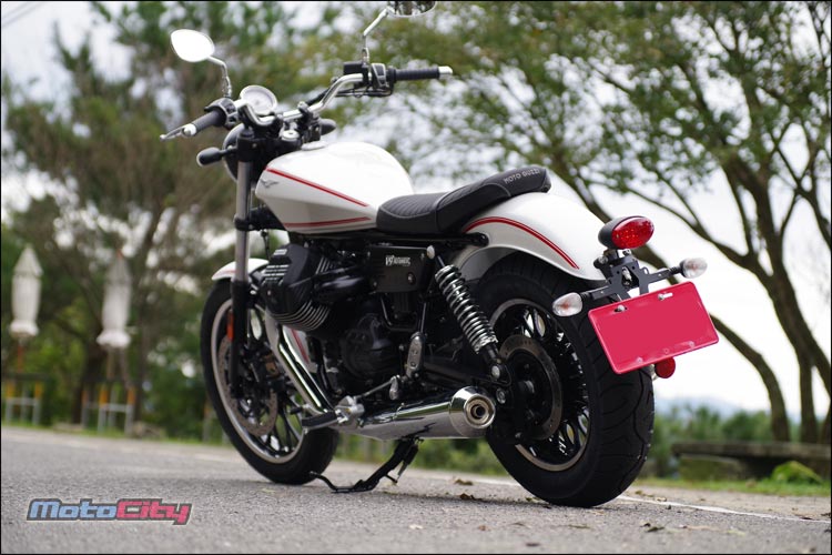 「试车报告」Moto Guzzi V9 ROAMER