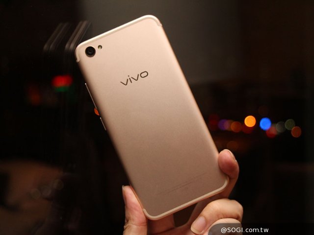 2798元vivo X9骁龙625 4g运行内存，外置双摄像头成闪光点