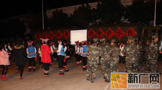 石屏县龙朋镇举办春节军民联欢晚会