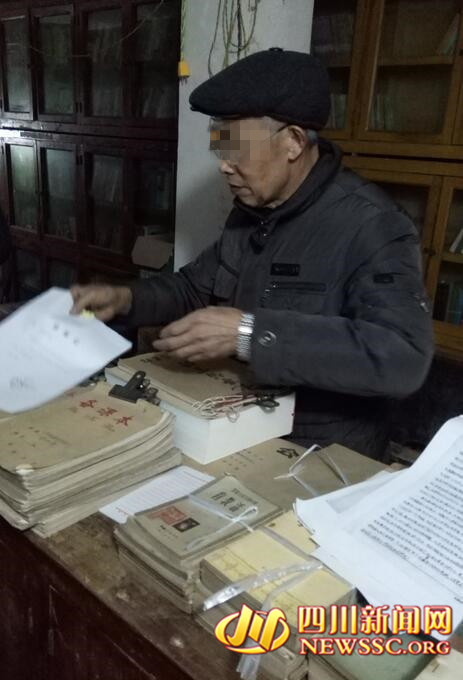 恩阳七旬老人为4万多册书寻家 希望能让更多人阅读