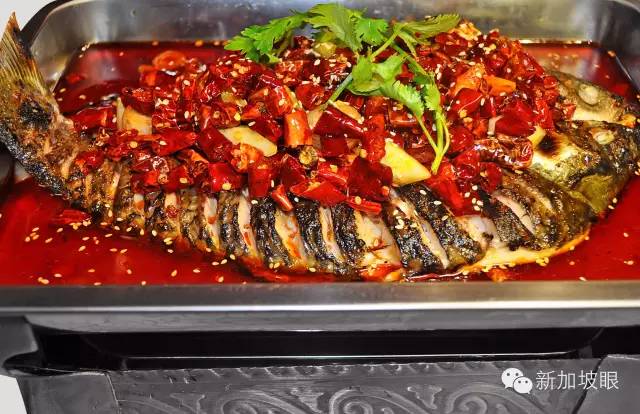 在新加坡，2016春节期间(包括年夜饭)烤鱼火锅有的吃