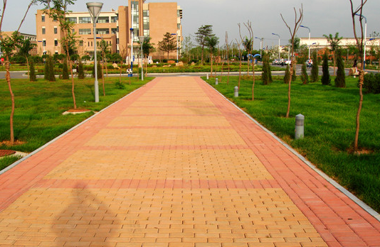 水泥制品厂家成都彩砖,制作工艺与原料解析!-崇州市阳光彩砖厂