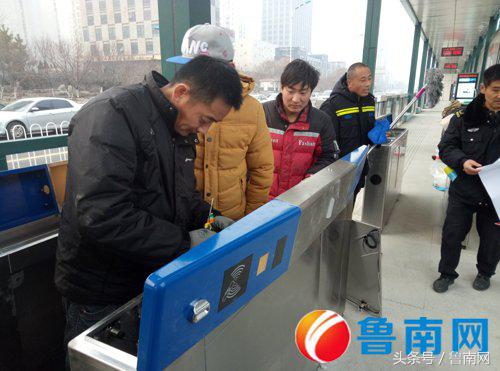 记者探班沂蒙路BRT 站内设施安装完成 进入最后调试阶段